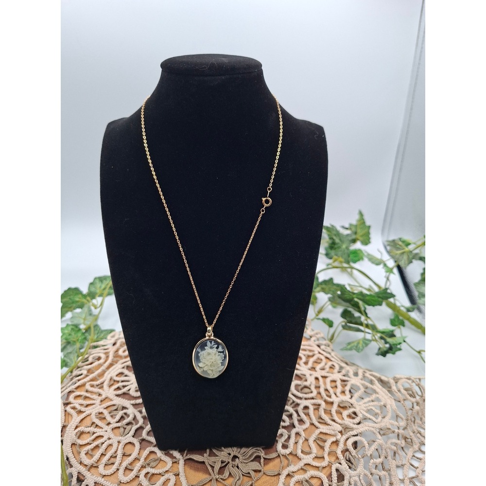 Vintage Oval Floral Cameo Necklace Gold Tone White Rose Blue Grey Pendant 18in
